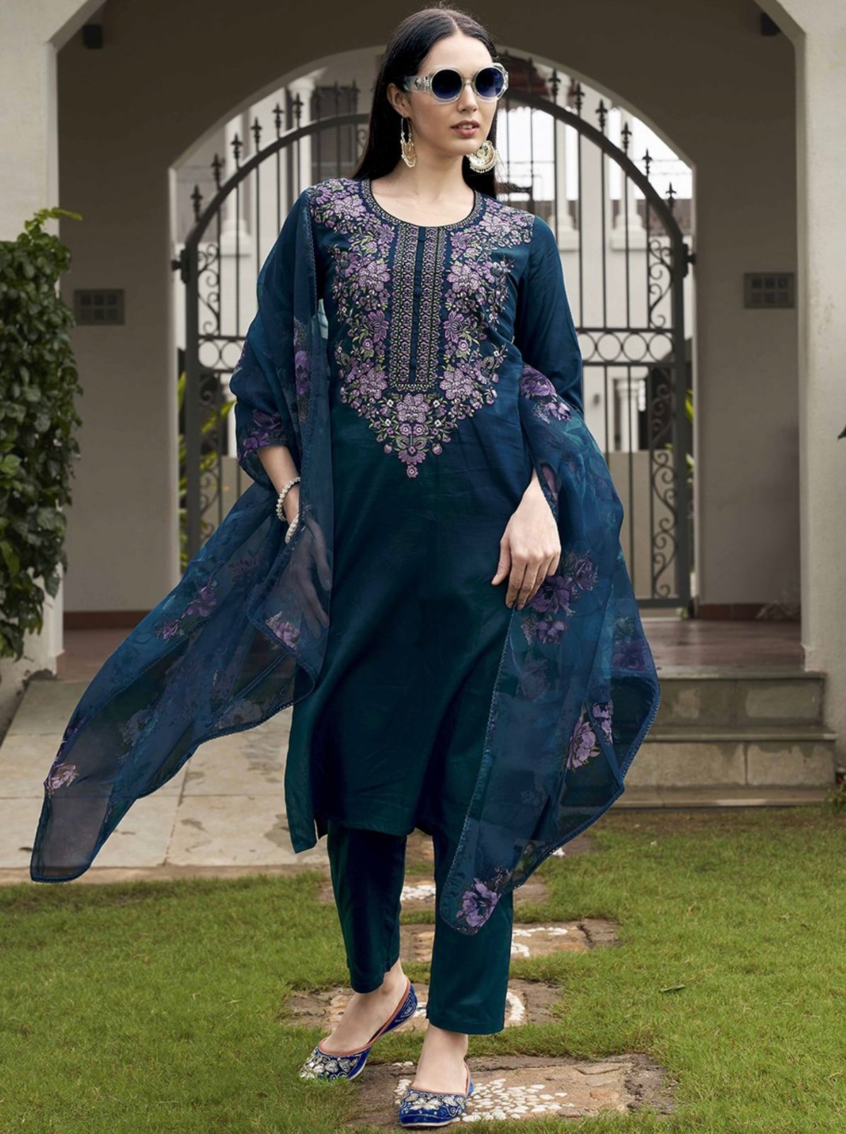 Salwaar Suit - Heavy Roman